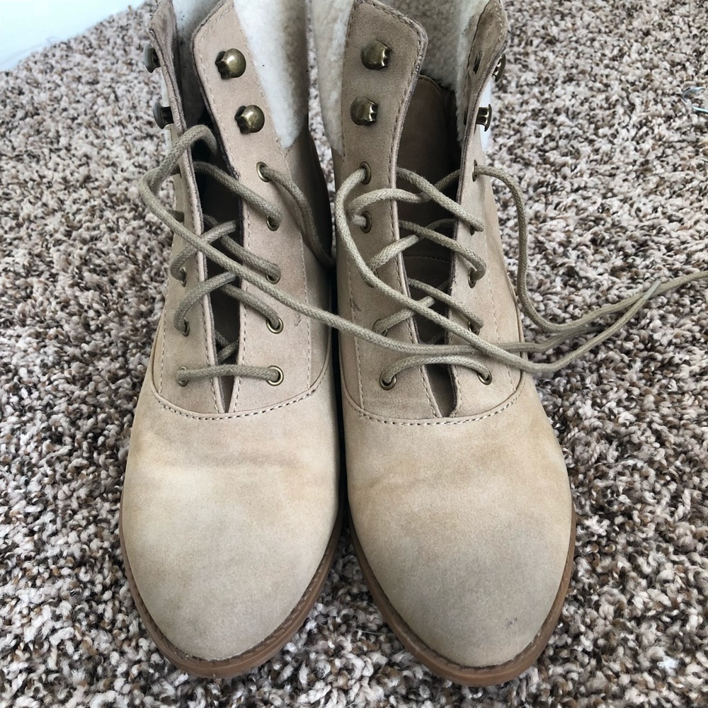 NWOT BC Booties